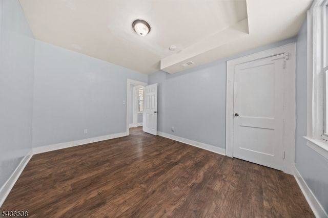 134 Dewey St, Newark City, NJ 07112