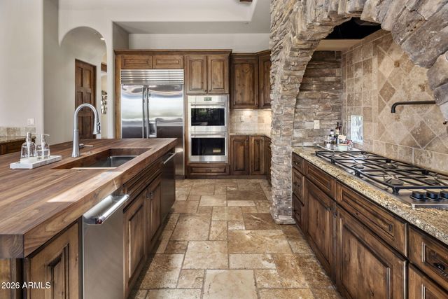 14121 E MONTGOMERY Court, Scottsdale, AZ 85262