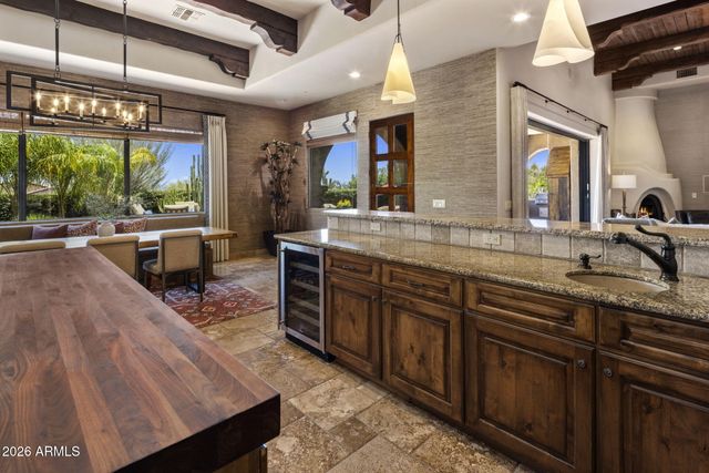 14121 E MONTGOMERY Court, Scottsdale, AZ 85262