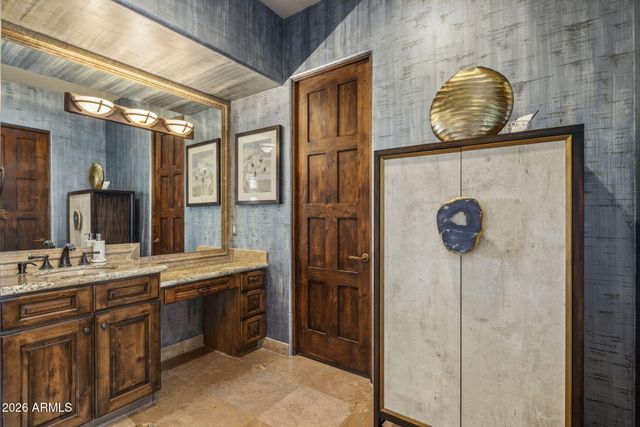 14121 E MONTGOMERY Court, Scottsdale, AZ 85262