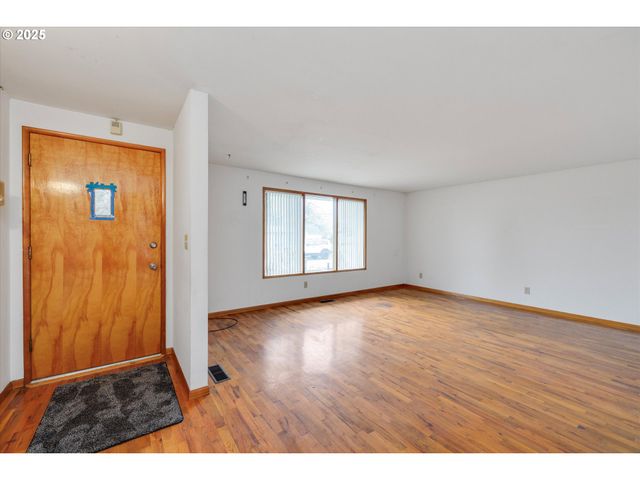 8145 Se 65TH Ave, Portland, OR 97206