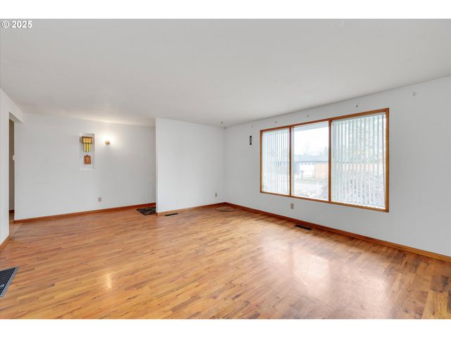 8145 Se 65TH Ave, Portland, OR 97206