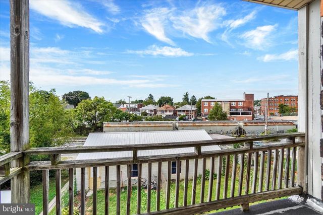 1425 W KING ST, York, PA 17404