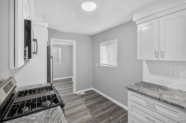 1960 Lexington Parkway, Inkster, MI 48141