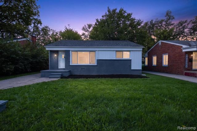 1960 Lexington Parkway, Inkster, MI 48141