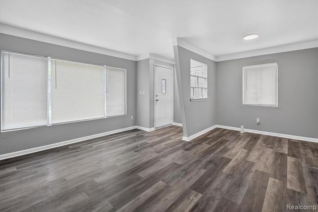 1960 Lexington Parkway, Inkster, MI 48141