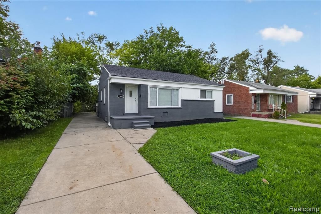 1960 Lexington Parkway, Inkster, MI 48141