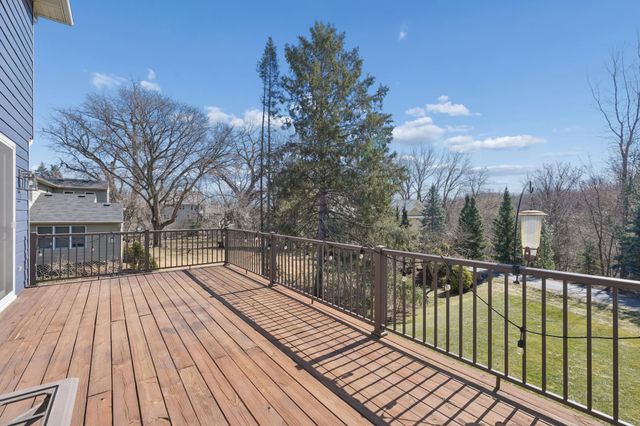 9315 Cold Stream Lane, Eden Prairie, MN 55347