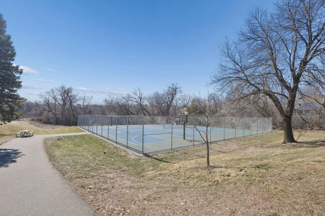 9315 Cold Stream Lane, Eden Prairie, MN 55347