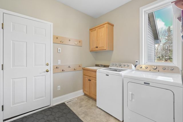 9315 Cold Stream Lane, Eden Prairie, MN 55347