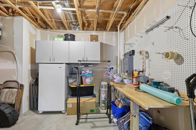 9315 Cold Stream Lane, Eden Prairie, MN 55347