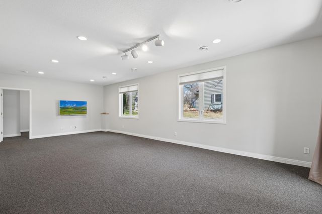 9315 Cold Stream Lane, Eden Prairie, MN 55347