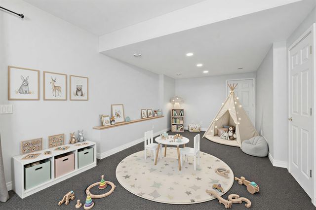 9315 Cold Stream Lane, Eden Prairie, MN 55347