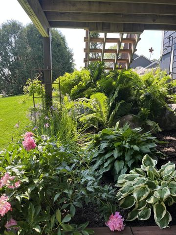 9315 Cold Stream Lane, Eden Prairie, MN 55347