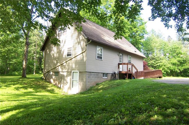 2579 Daansen Rd, Palmyra, NY 14522