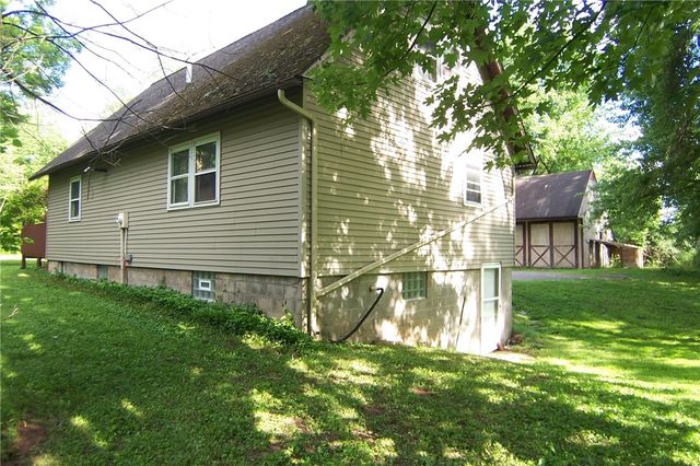 2579 Daansen Rd, Palmyra, NY 14522