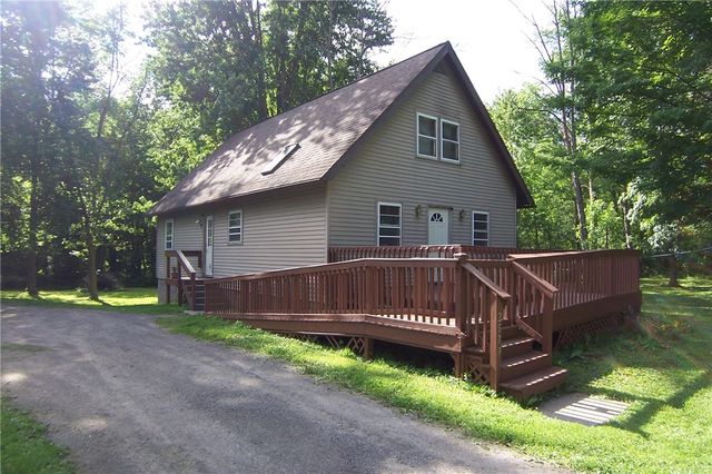 2579 Daansen Rd, Palmyra, NY 14522