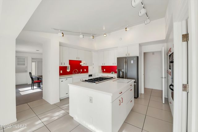 4941 E Mission Hill Place, Tucson, AZ 85718