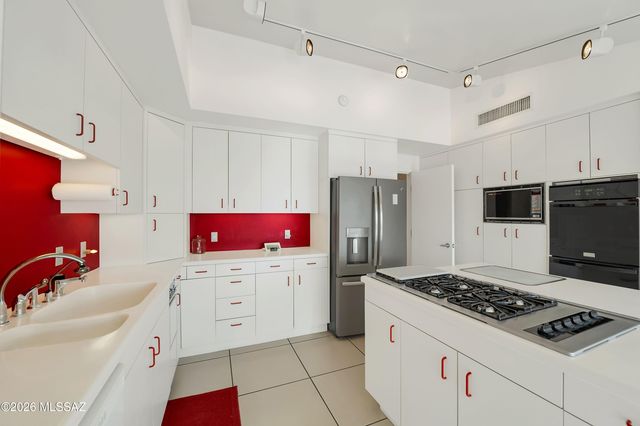 4941 E Mission Hill Place, Tucson, AZ 85718