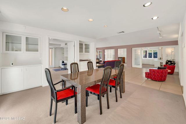 4941 E Mission Hill Place, Tucson, AZ 85718