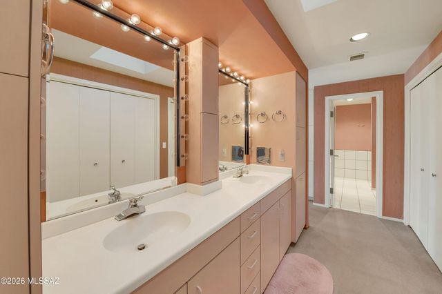 4941 E Mission Hill Place, Tucson, AZ 85718