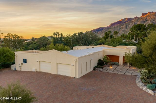 4941 E Mission Hill Place, Tucson, AZ 85718