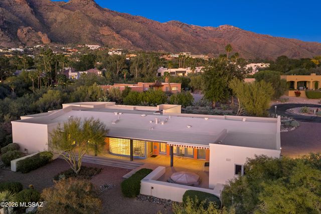 4941 E Mission Hill Place, Tucson, AZ 85718