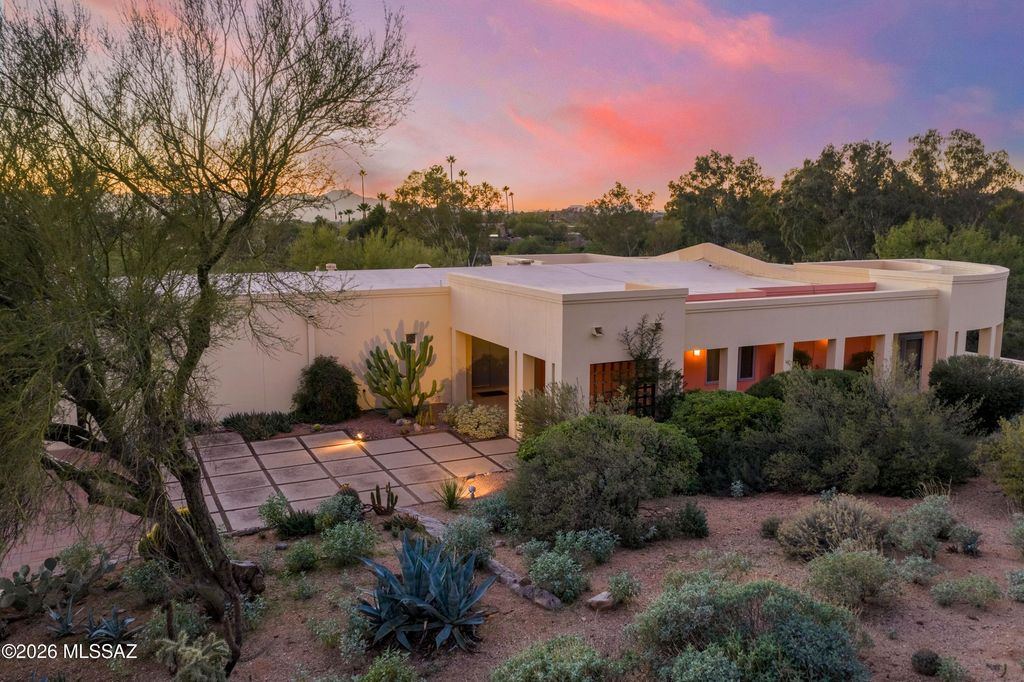 4941 E Mission Hill Place, Tucson, AZ 85718