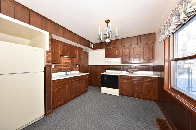 10308 W Washington STREET, West Allis, WI 53214