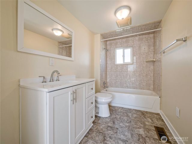 1615 E Wright Avenue, Tacoma, WA 98404