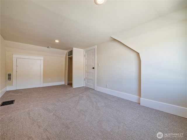 1615 E Wright Avenue, Tacoma, WA 98404