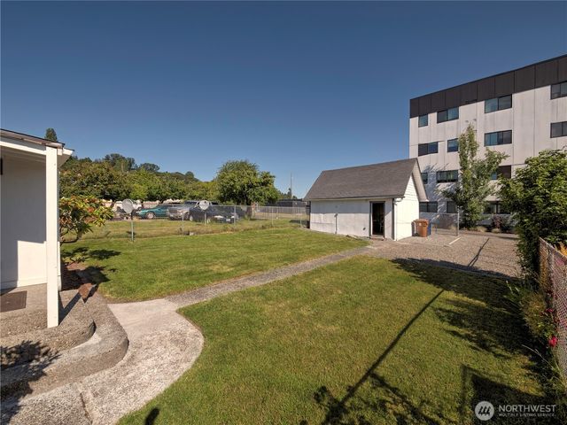 1615 E Wright Avenue, Tacoma, WA 98404