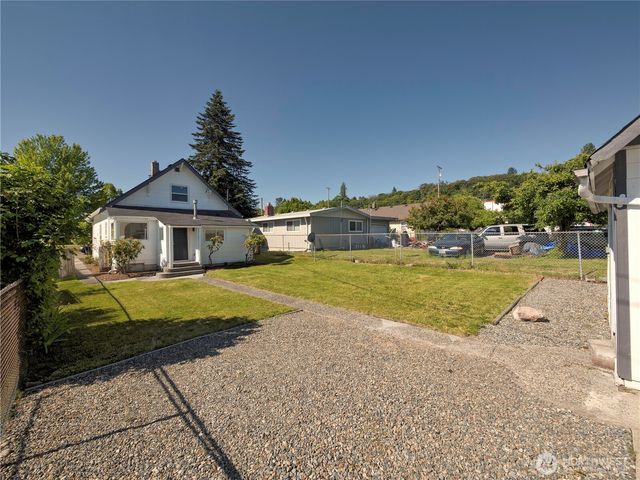 1615 E Wright Avenue, Tacoma, WA 98404