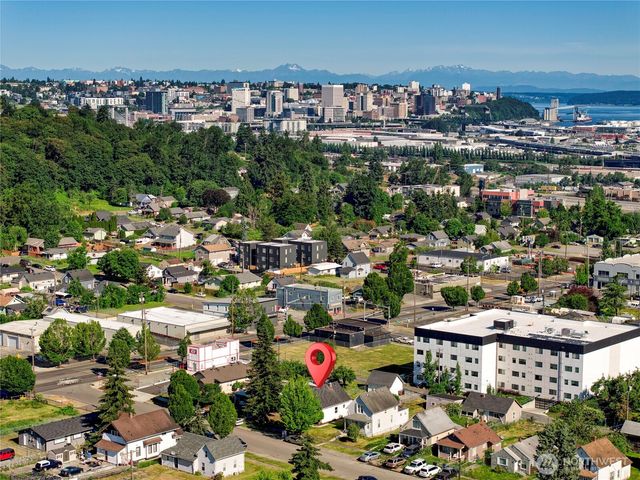1615 E Wright Avenue, Tacoma, WA 98404