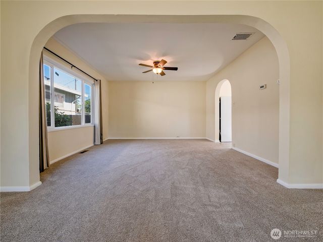 1615 E Wright Avenue, Tacoma, WA 98404