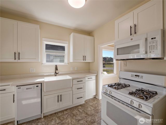 1615 E Wright Avenue, Tacoma, WA 98404