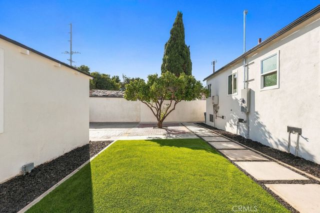 6200 W 85th, Los Angeles, CA 90045