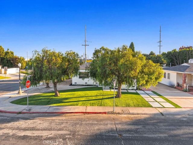 6200 W 85th, Los Angeles, CA 90045