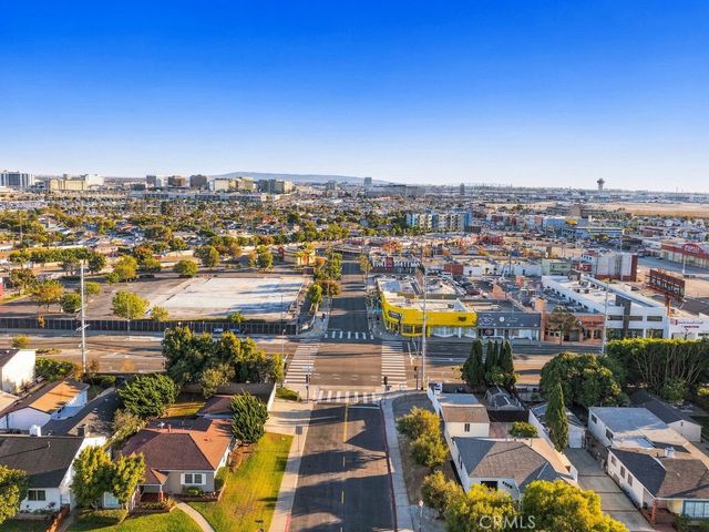 6200 W 85th, Los Angeles, CA 90045