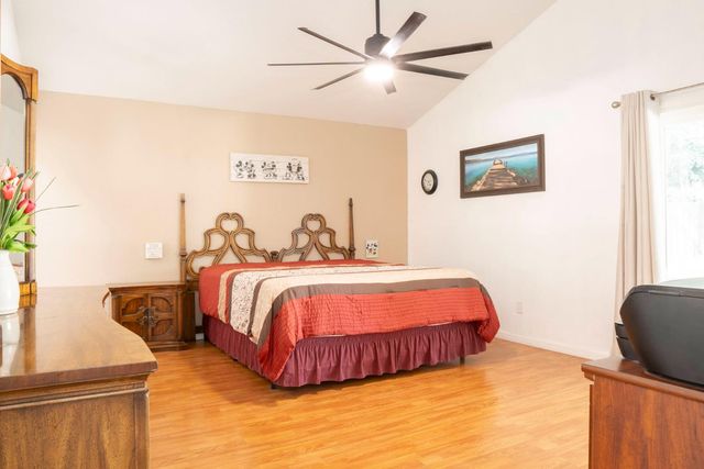 121 Magnolia Avenue, Clovis, CA 93611
