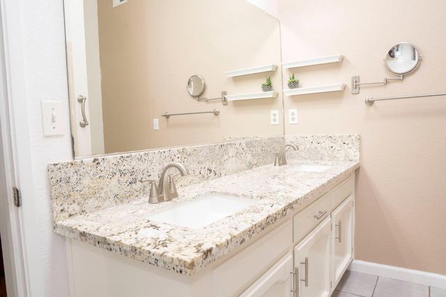121 Magnolia Avenue, Clovis, CA 93611