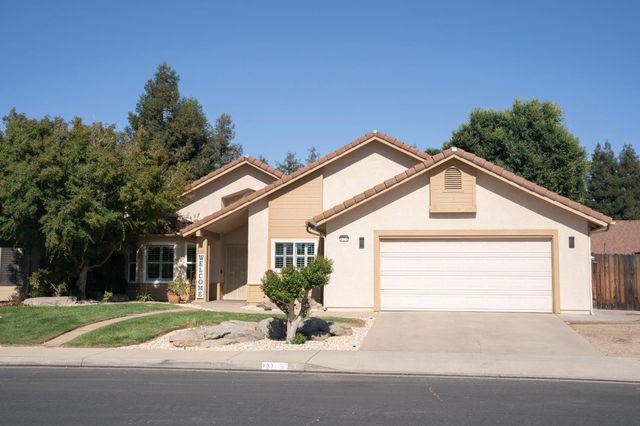 121 Magnolia Avenue, Clovis, CA 93611