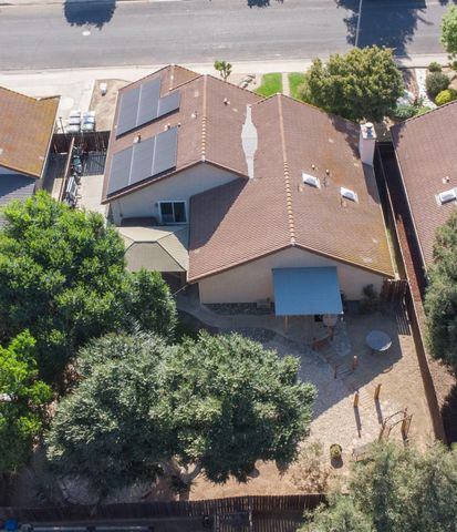 121 Magnolia Avenue, Clovis, CA 93611
