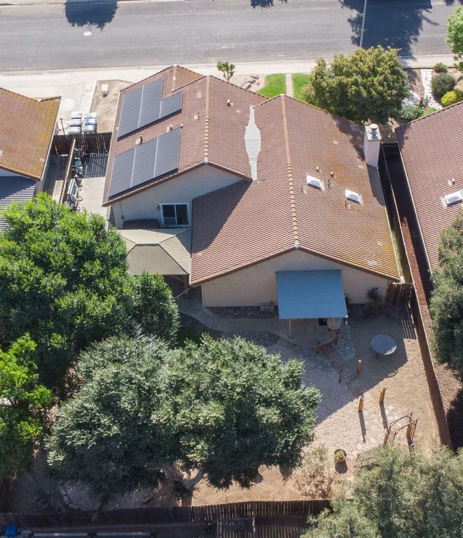 Image 47 of property listing at 121 Magnolia Avenue, Clovis, CA 93611