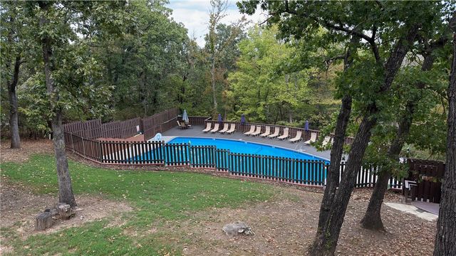 3215 Wroxton Court, Fayetteville, AR 72703