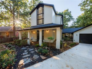 3215 Wroxton Court, Fayetteville, AR 72703