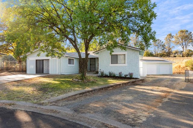 3 Stallion Ct, Oroville, CA 95966
