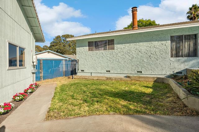 3 Stallion Ct, Oroville, CA 95966