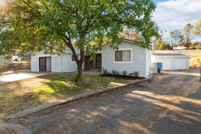 3 Stallion Ct, Oroville, CA 95966