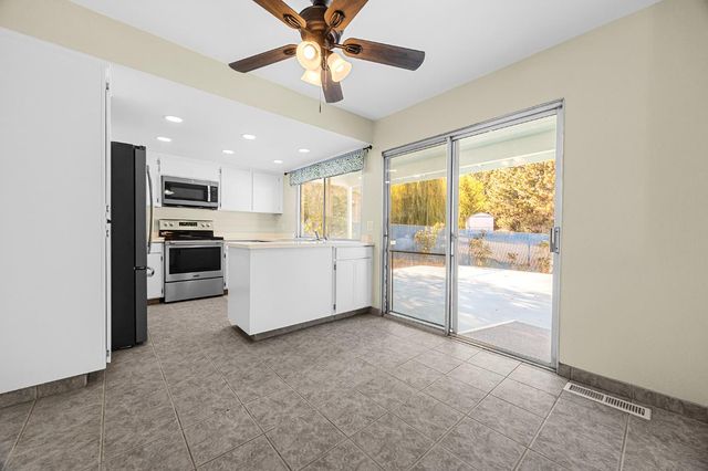 3 Stallion Ct, Oroville, CA 95966